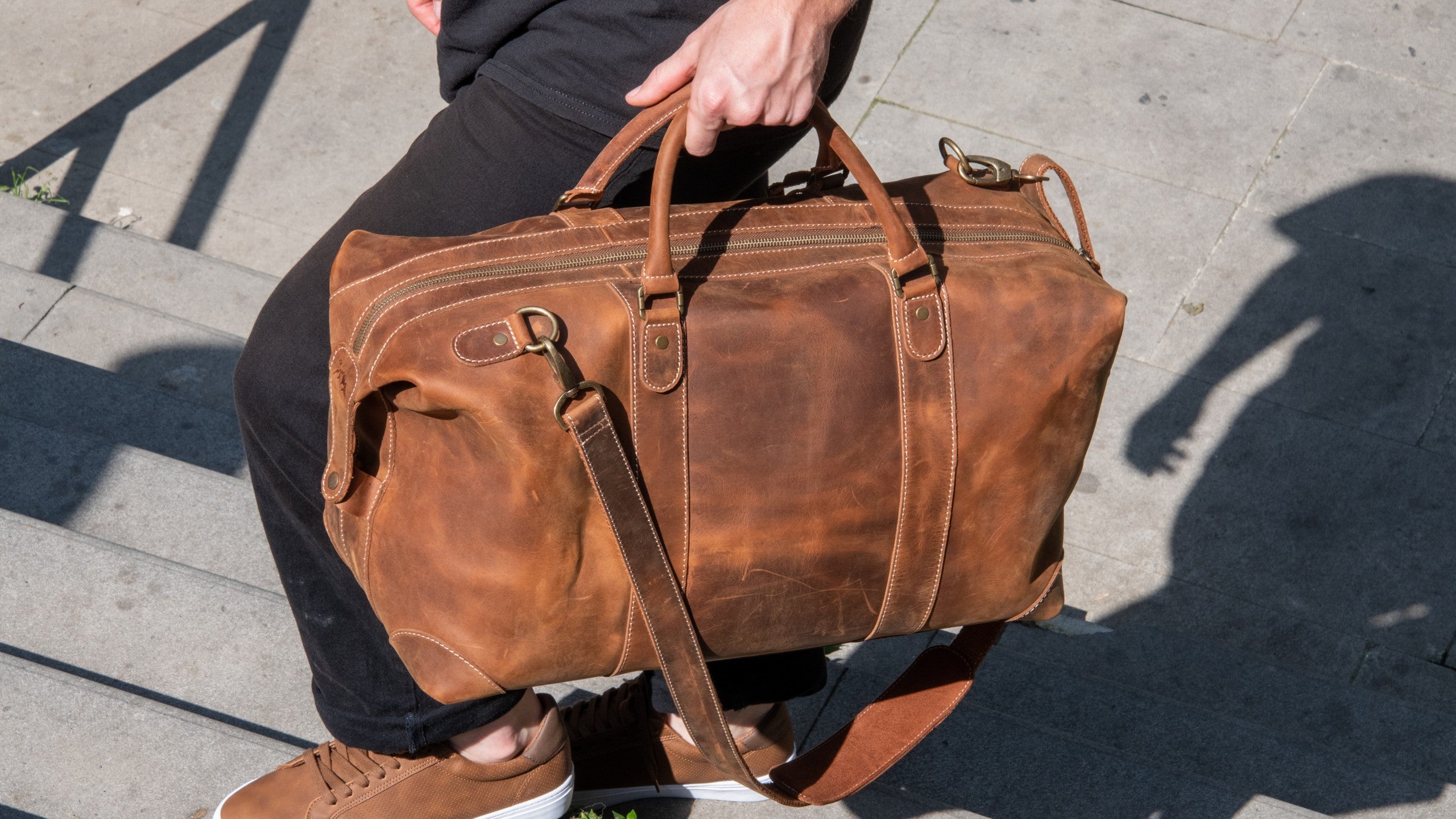 How to care for your full grain leather bag - Vintage Gentlemen
